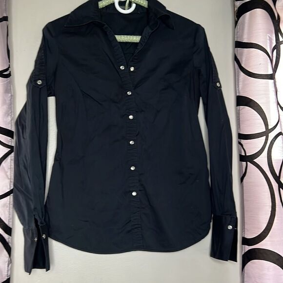 Tahari pearl snap front long sleeve blouse with roll tab sleeves - Picture 3 of 7